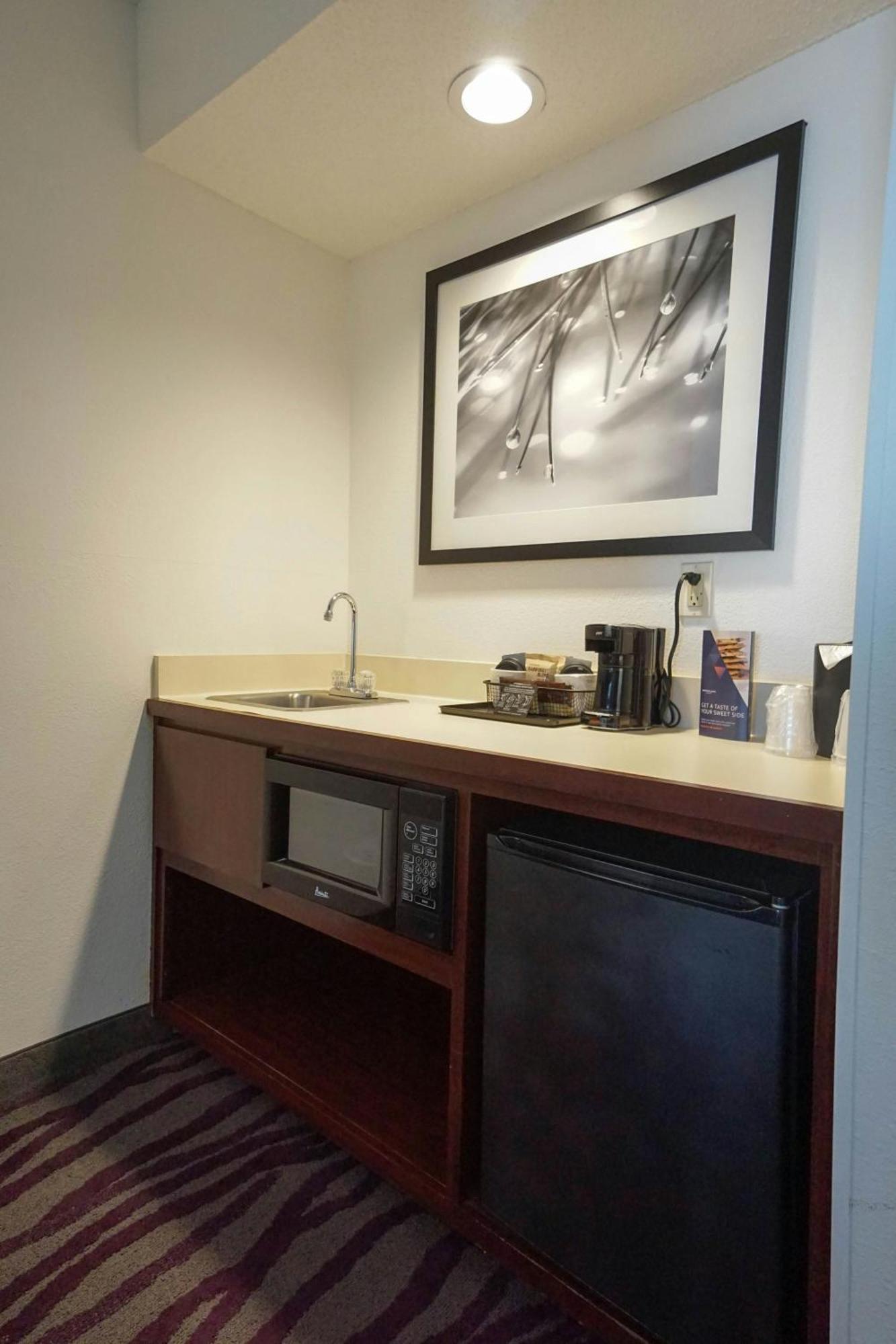 Springhill Suites By Marriott Savannah Midtown Екстериор снимка
