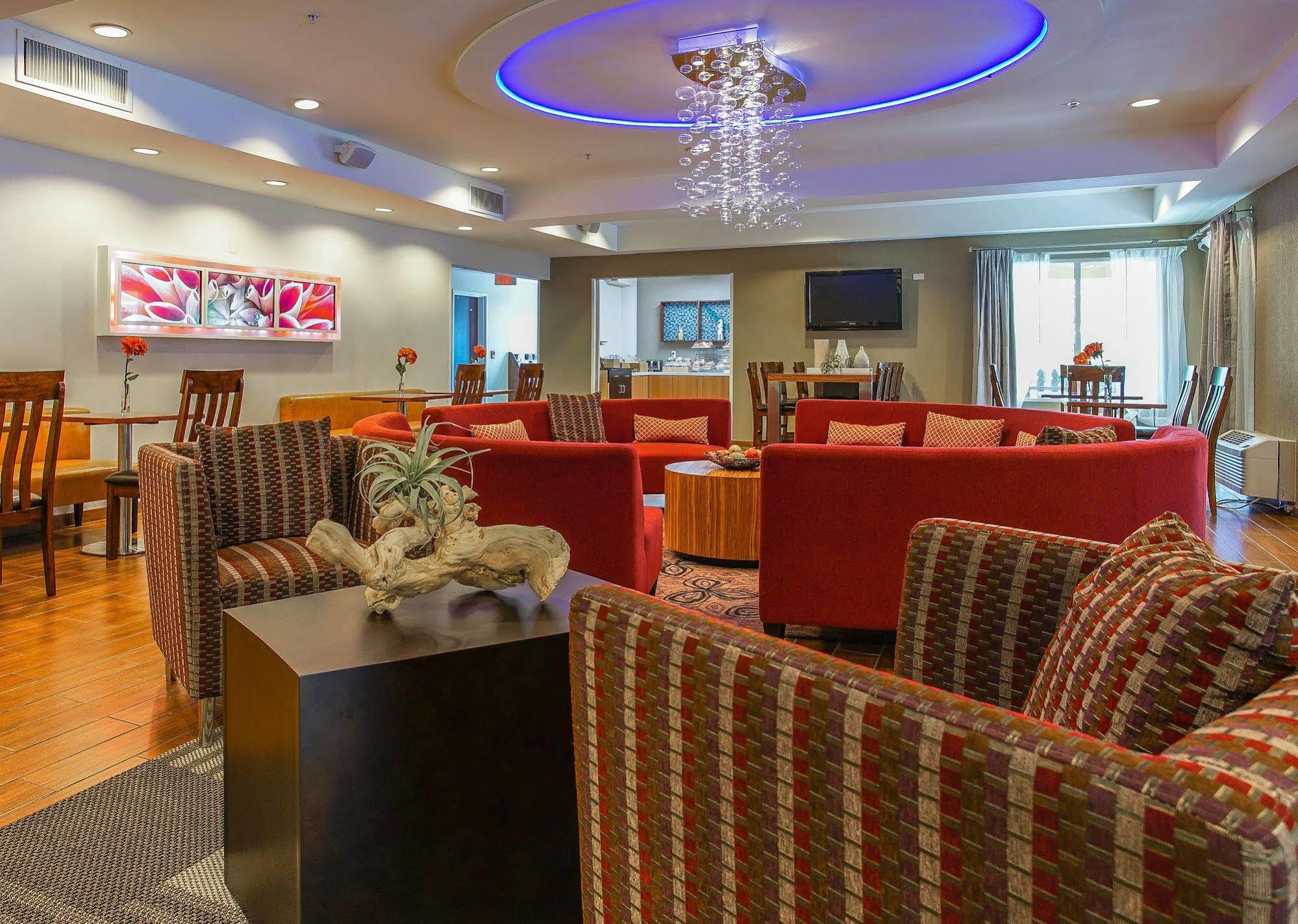 Springhill Suites By Marriott Savannah Midtown Екстериор снимка