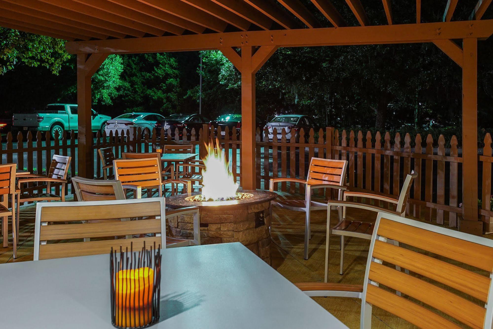 Springhill Suites By Marriott Savannah Midtown Екстериор снимка